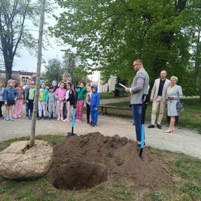 Dzień Ziemi, rozpoczęcie wydarzenia przemową przez przedstawiciela spółki