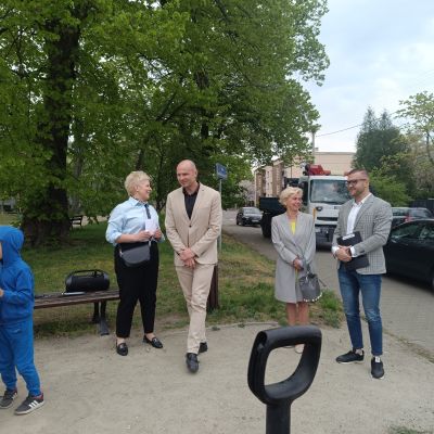 Dzień Ziemi, przedstawiciele Urzędu Miasta i Spółki rozpoczynają wydarzenie